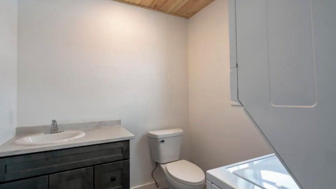 Photo of Bathroom in Darnley