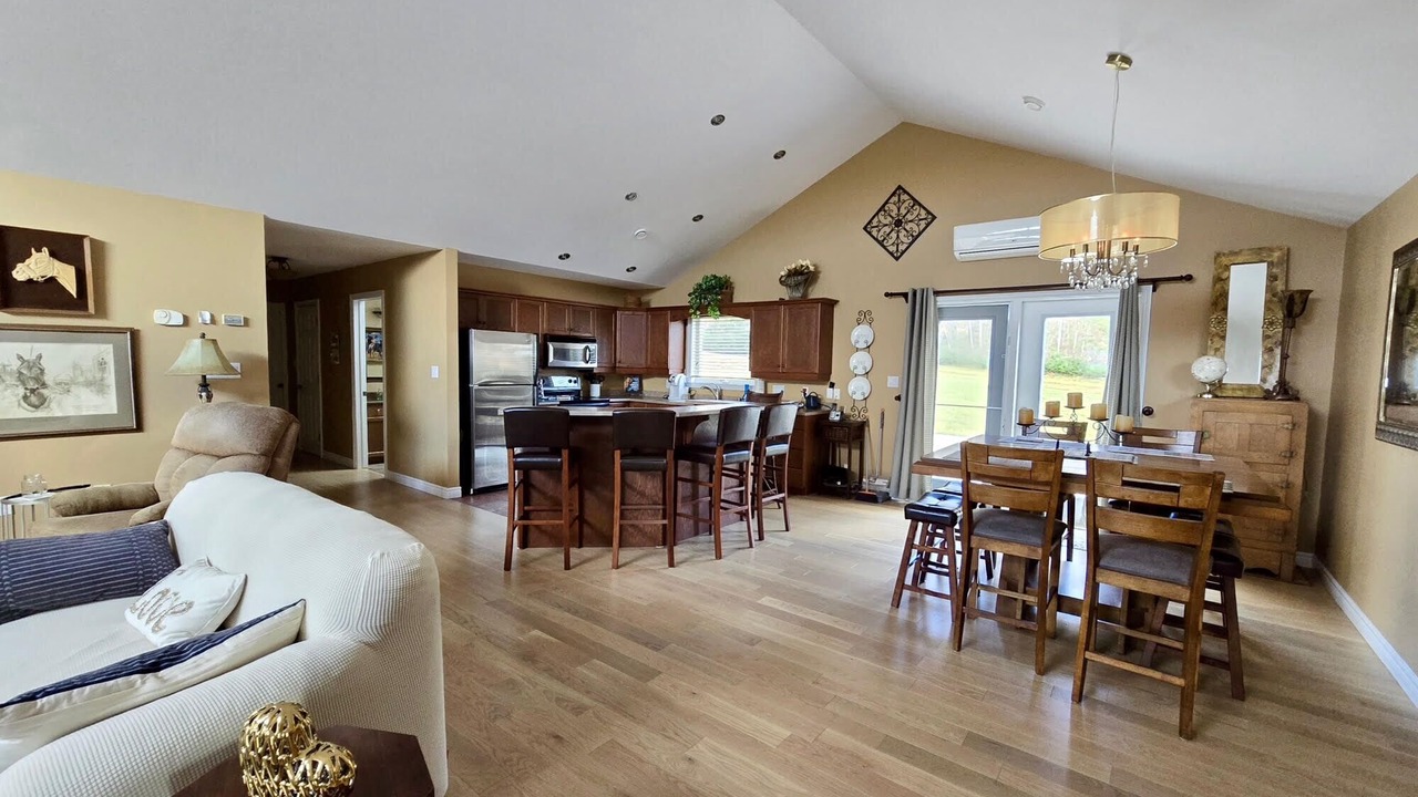 Photo of Livingroom in Miltonvale Park