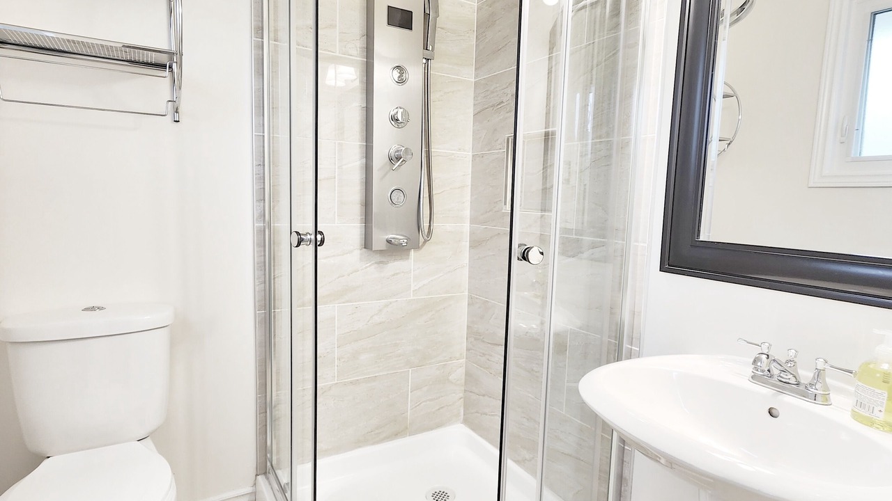 Photo of Bathroom in Niagara Falls