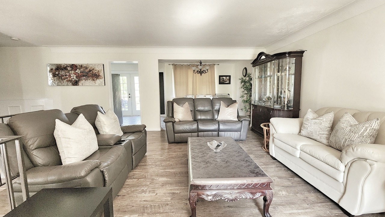 Photo of Livingroom in Niagara Falls