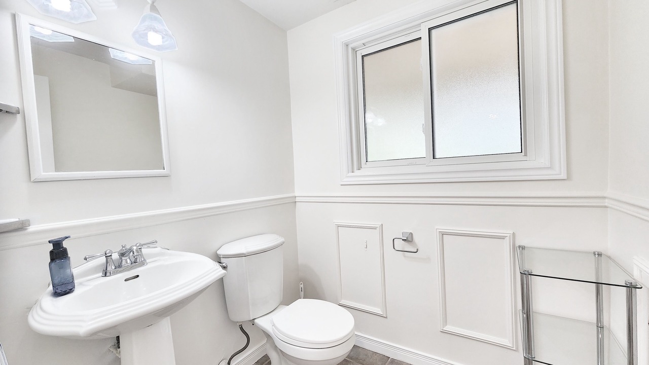 Photo of Bathroom in Niagara Falls