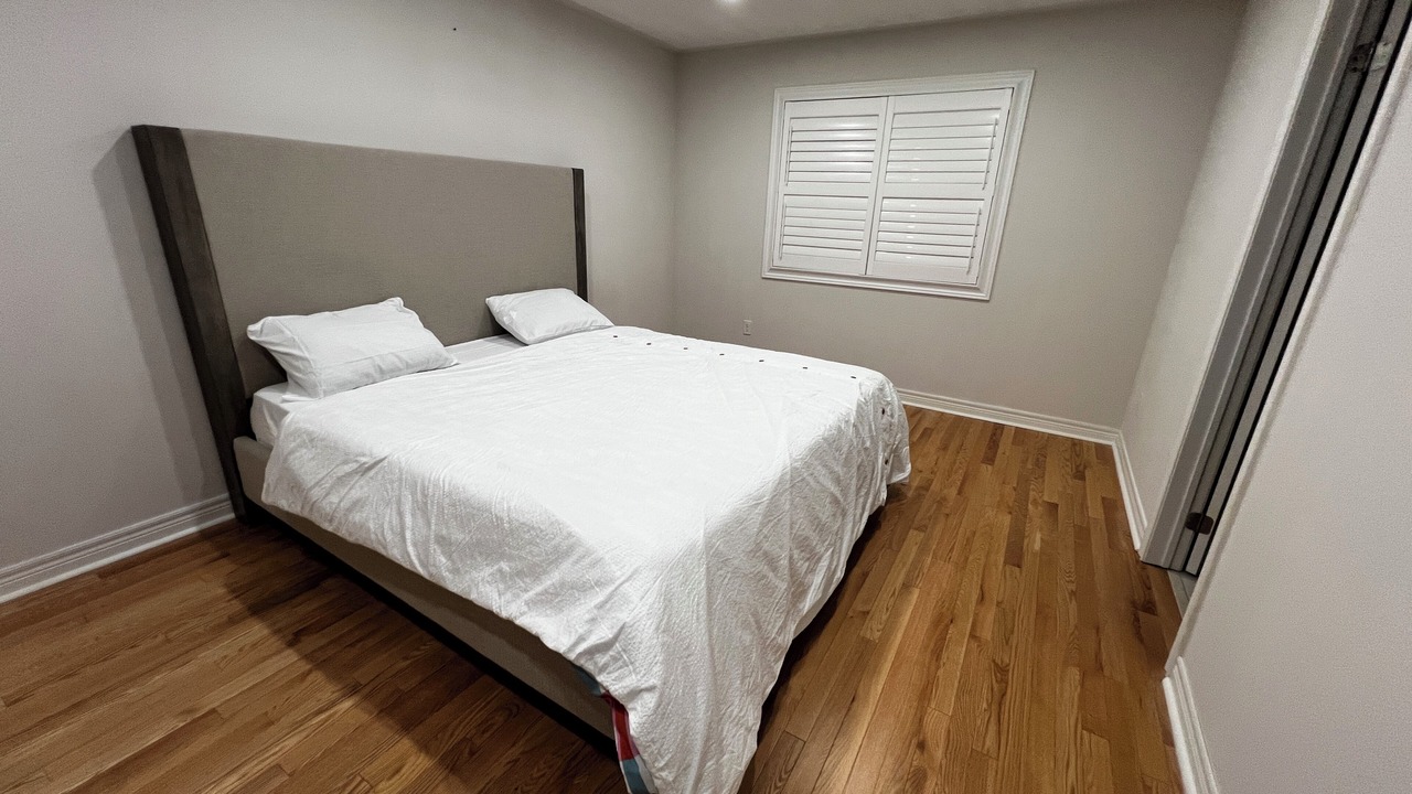 Photo of Bedroom in Halton Regional Municipality