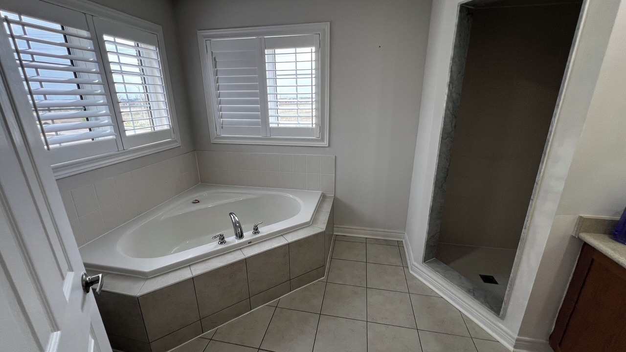 Photo of Bathroom in Halton Regional Municipality