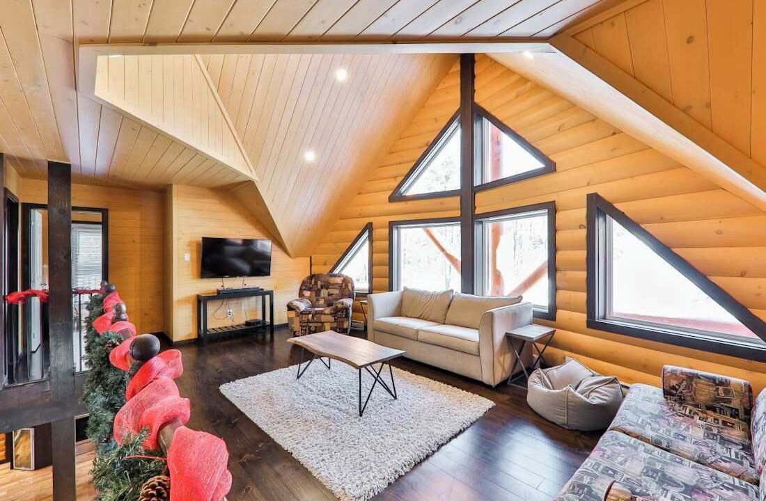 Photo of Livingroom in Grenville-sur-la-Rouge