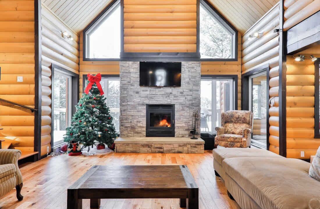 Photo of Livingroom in Grenville-sur-la-Rouge