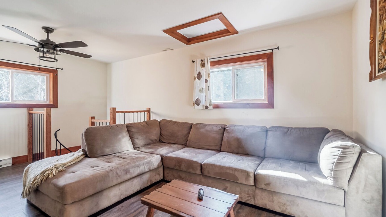 Photo of Livingroom in Saint-Michel-des-Saints