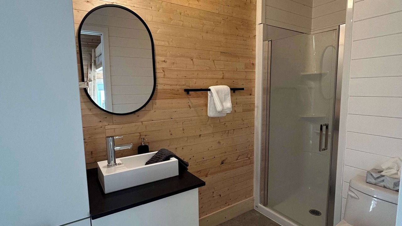 Photo of Bathroom in Notre-Dame-Auxiliatrice-de-Buckland
