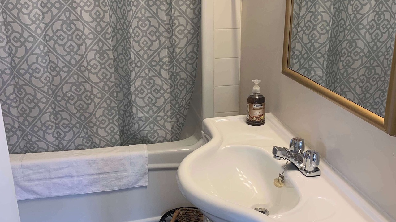 Photo of Bathroom in Crow Head