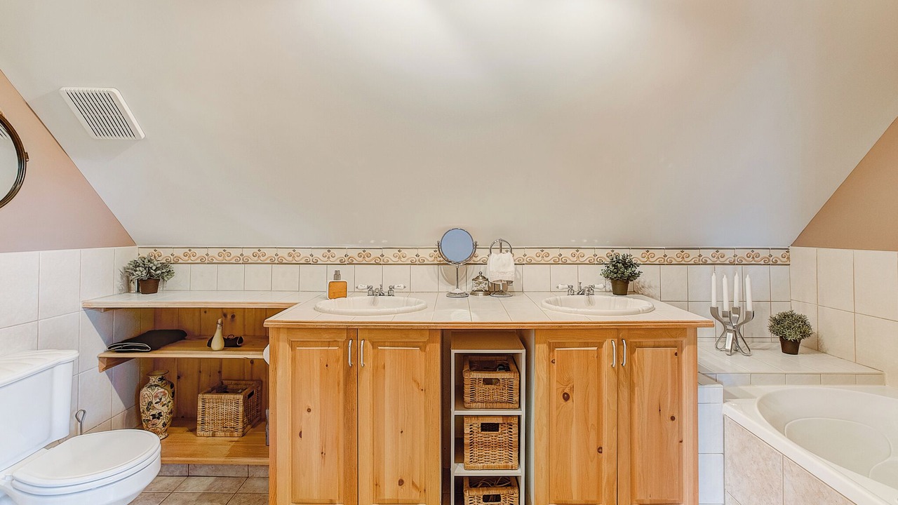 Photo of Bathroom in Saint-Andre-d'Argenteuil