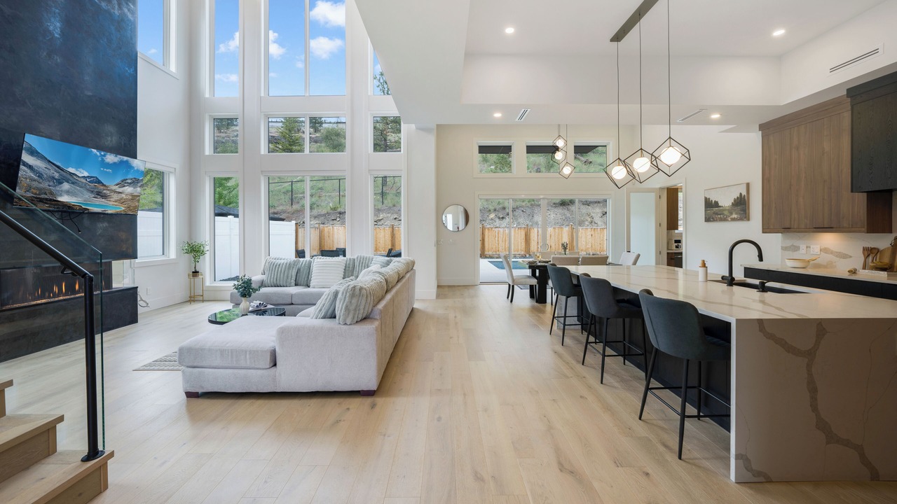 Photo of Livingroom in Central Okanagan