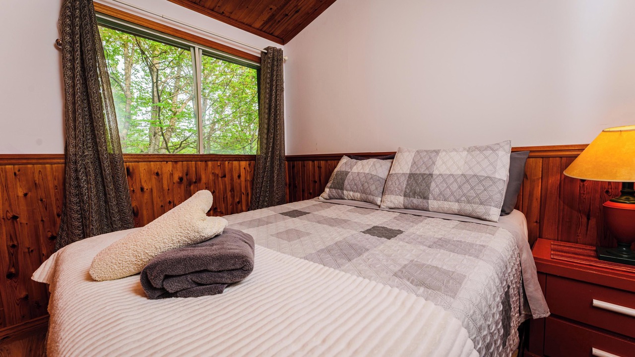 Photo of Bedroom in St-Adolphe-d'Howard