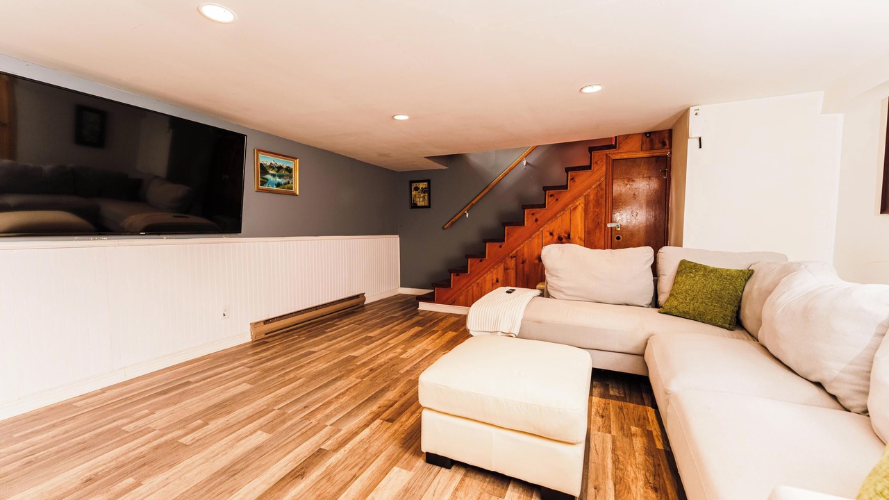 Photo of Livingroom in St-Adolphe-d'Howard
