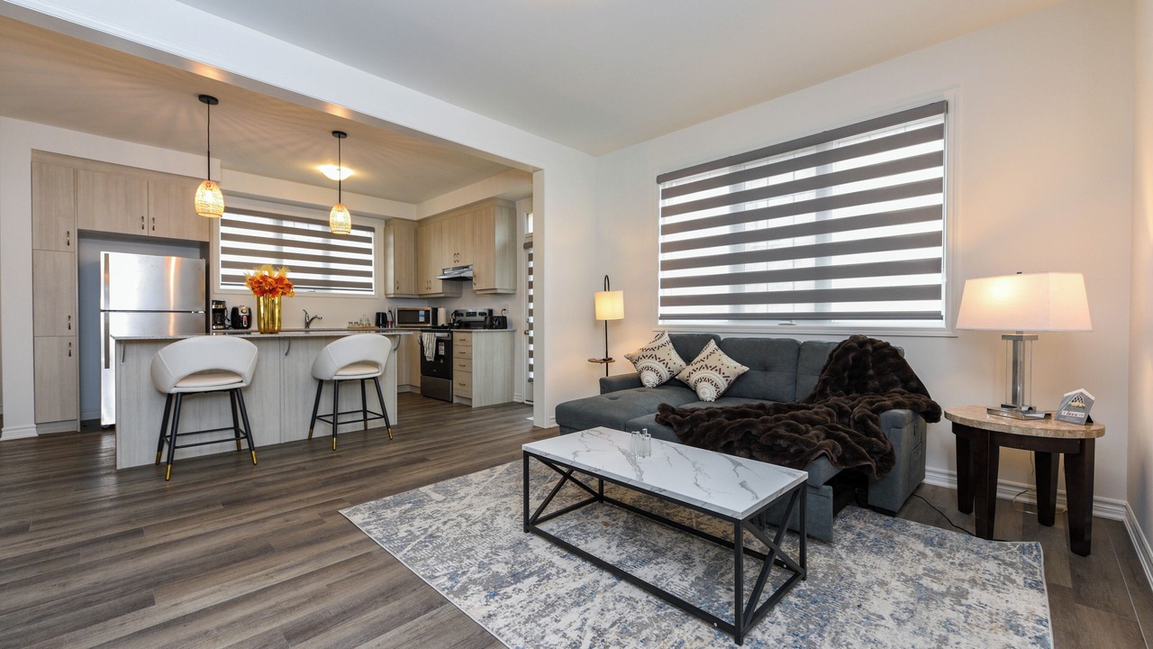 Photo of Livingroom in Halton Regional Municipality