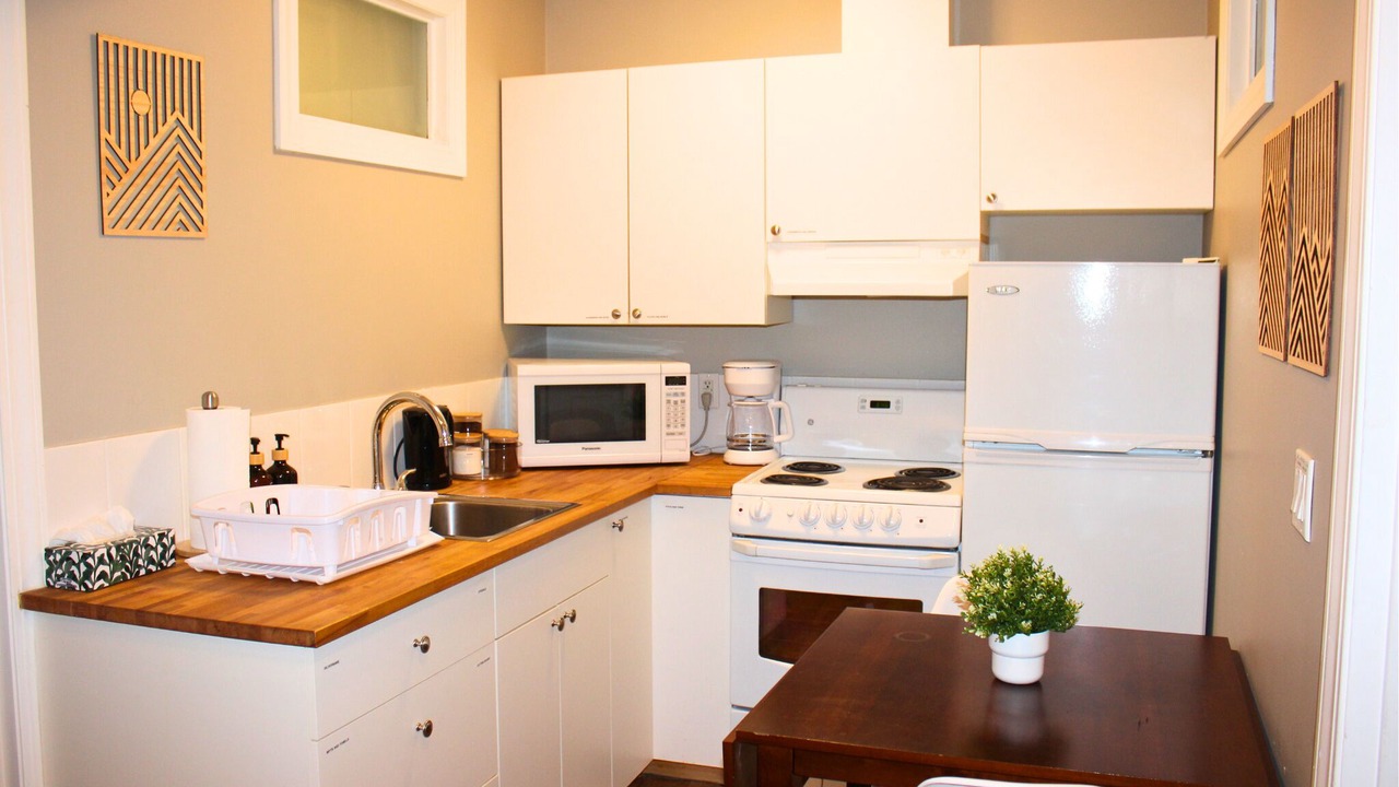 Photo of Kitchen in North Central Edmonton