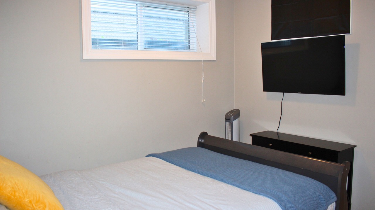 Photo of Bedroom in North Central Edmonton