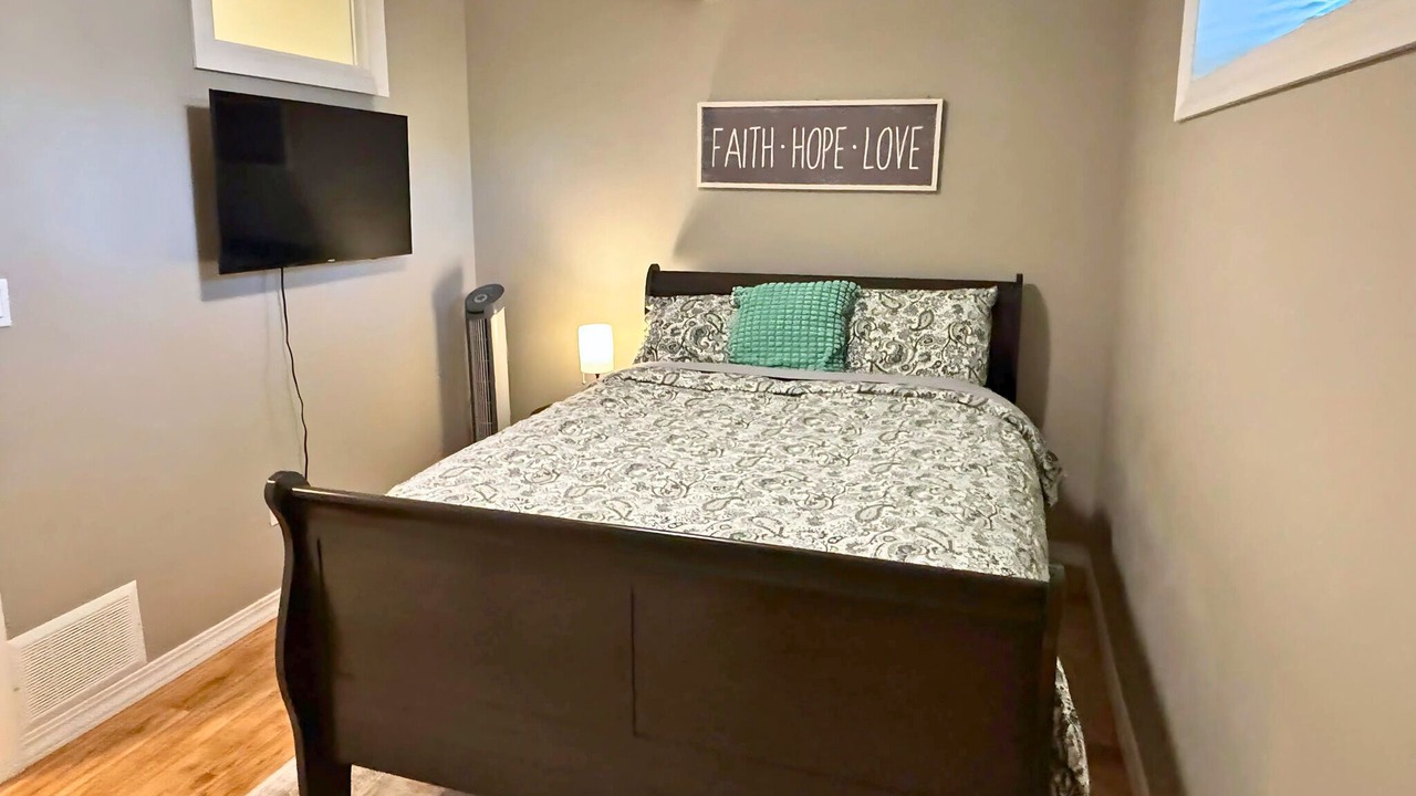 Photo of Bedroom in North Central Edmonton