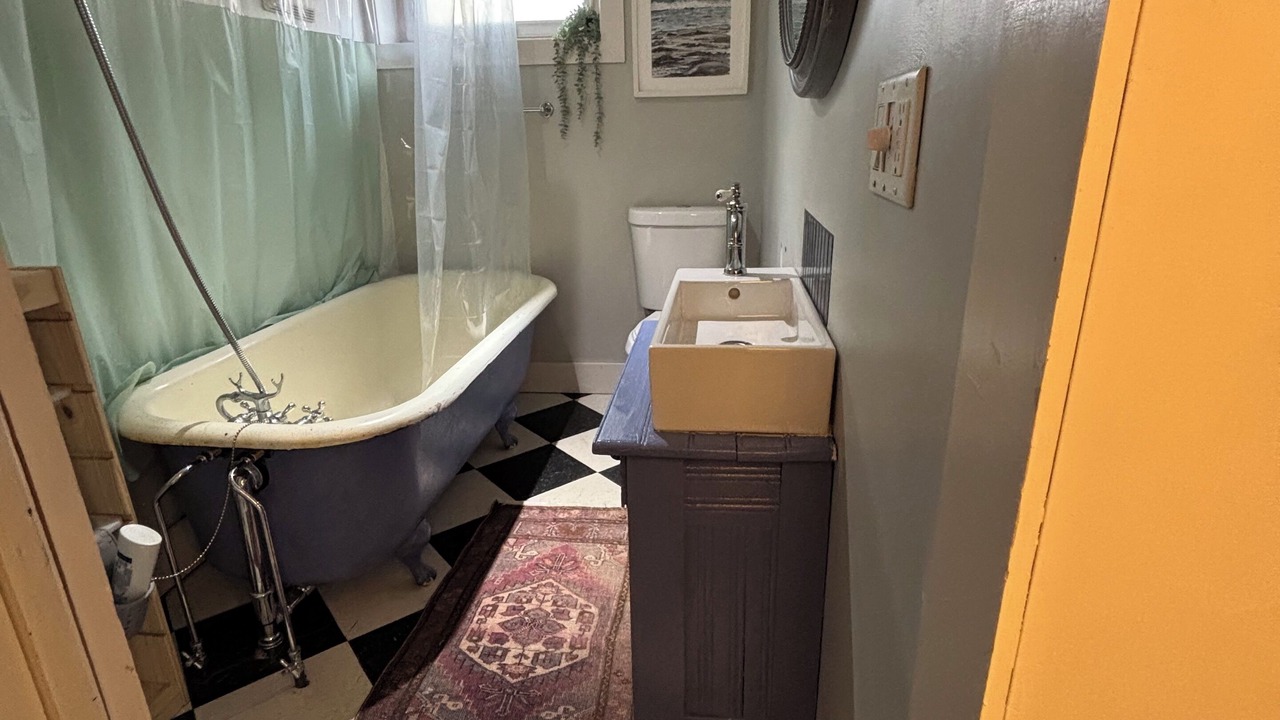 Photo of Bathroom in North End