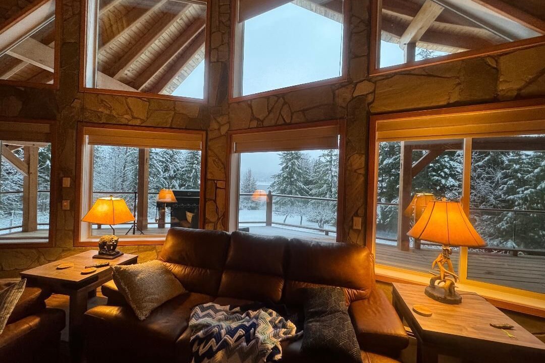 Photo of Livingroom in Central Kootenay