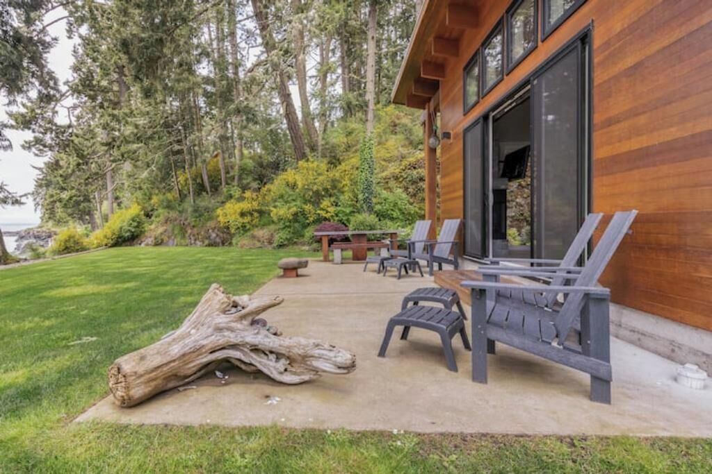 Photo of Patio Balcony in Sooke