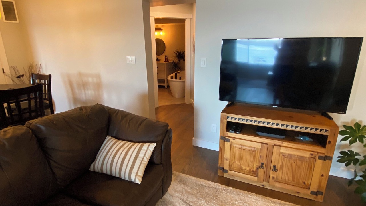 Photo of Livingroom in Union Bay