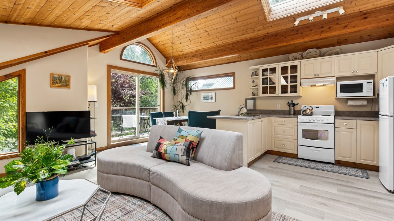 Photo of Livingroom in Tofino