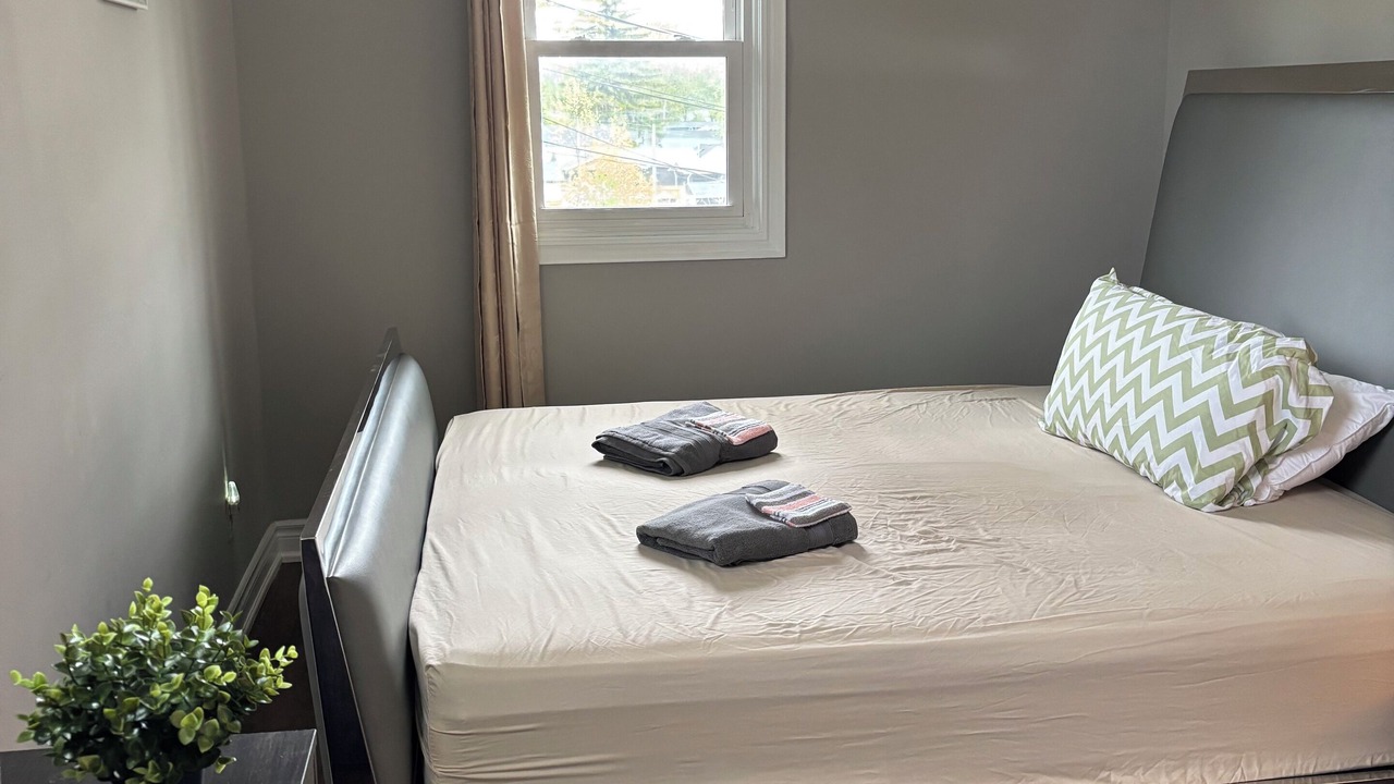 Photo of Bedroom in Crystal Beach