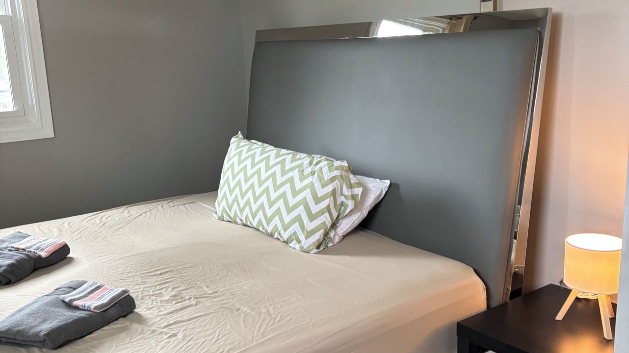 Photo of Bedroom in Crystal Beach