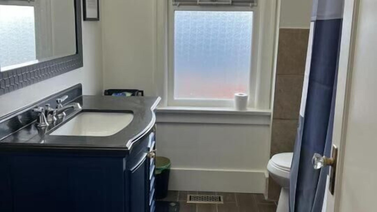 Photo of Bathroom in Saanich East