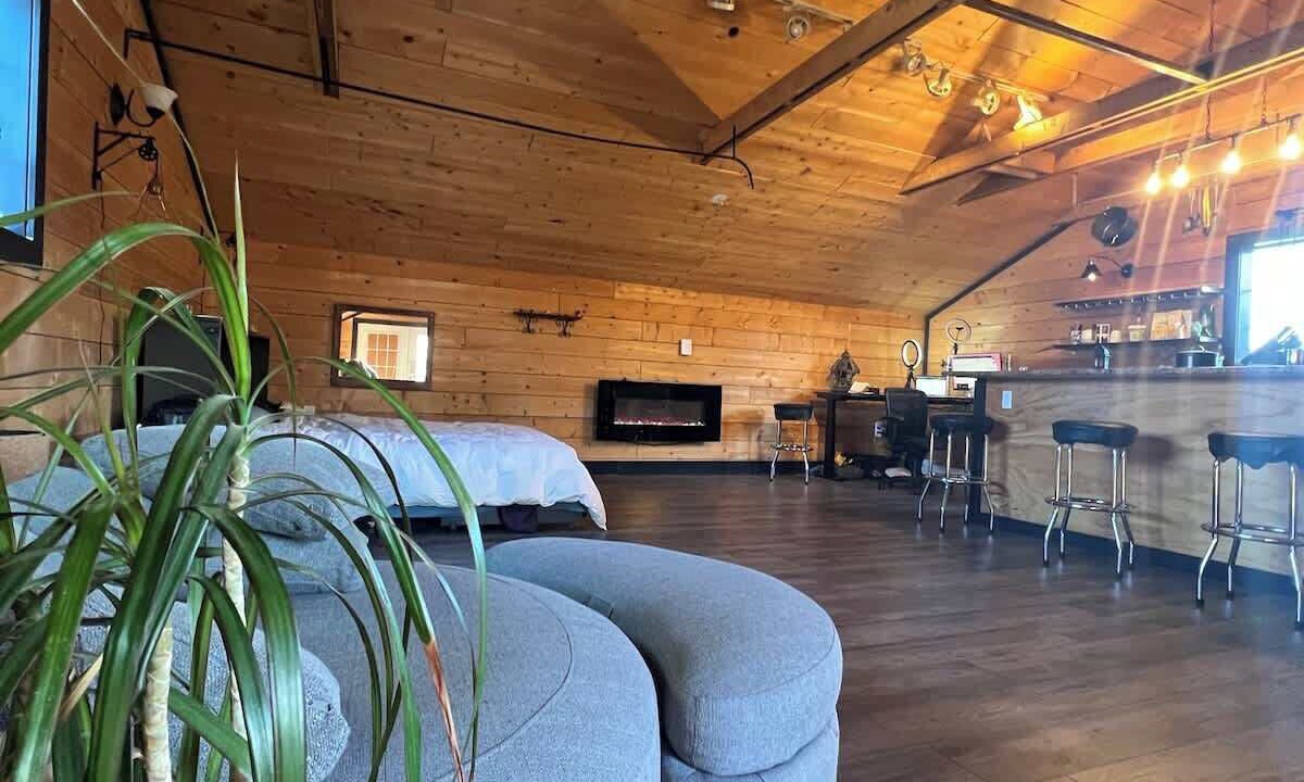Photo of Bedroom in Saanich East