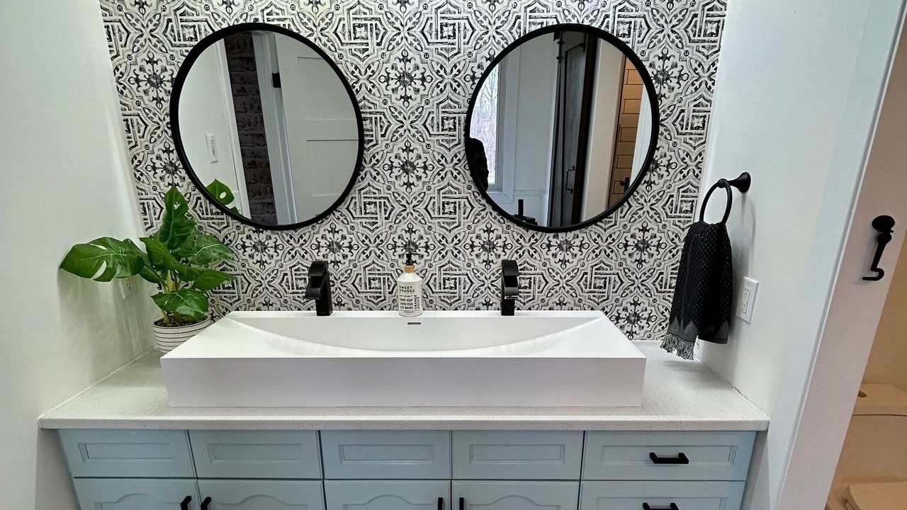Photo of Bathroom in Cayuga