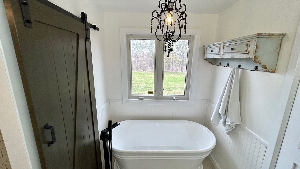 Photo of Bathroom in Cayuga