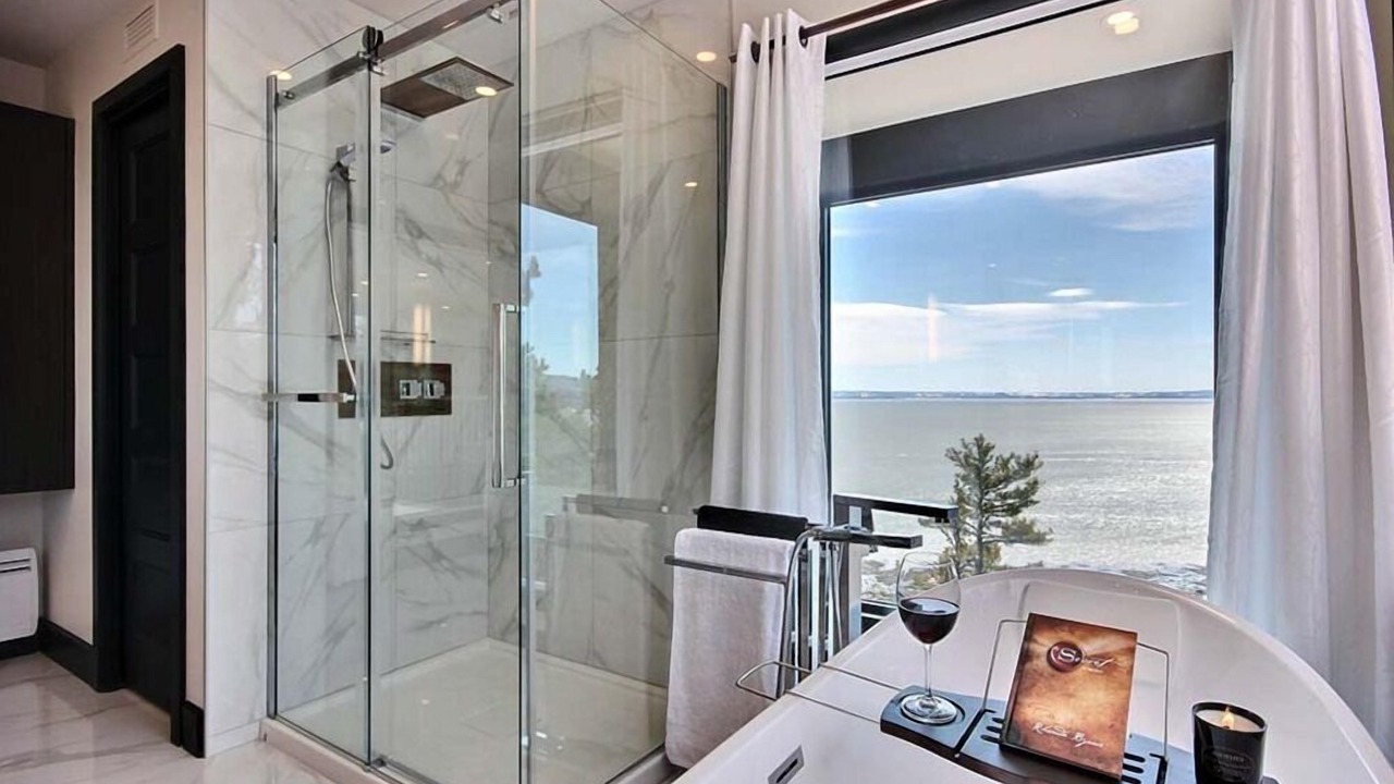 Photo of Bathroom in Saint Irenee