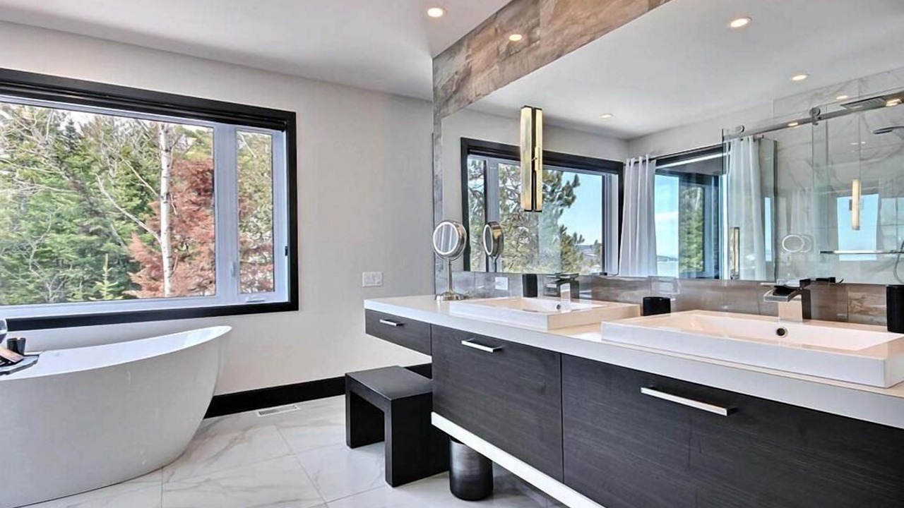 Photo of Bathroom in Saint Irenee