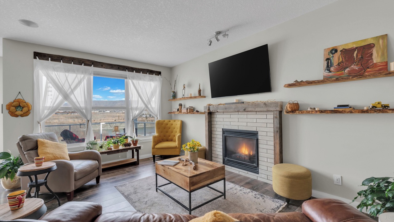 Photo of Livingroom in Cochrane