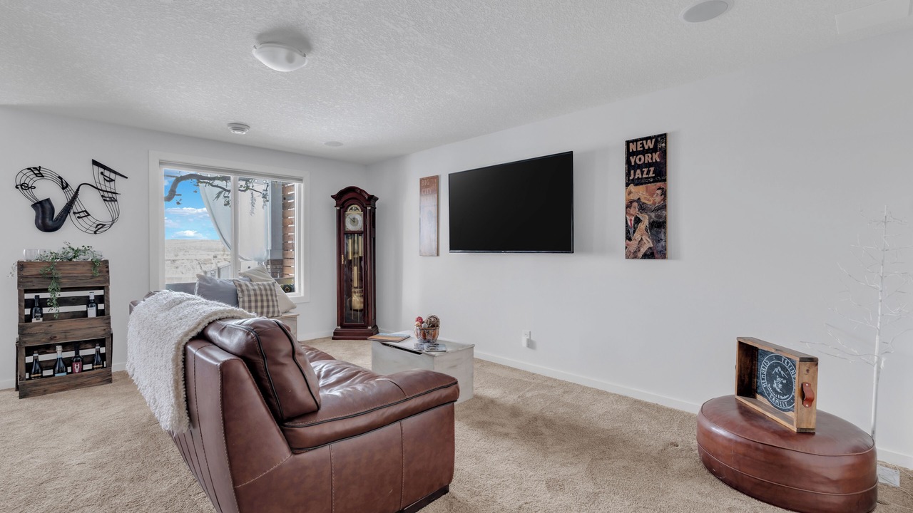 Photo of Livingroom in Cochrane
