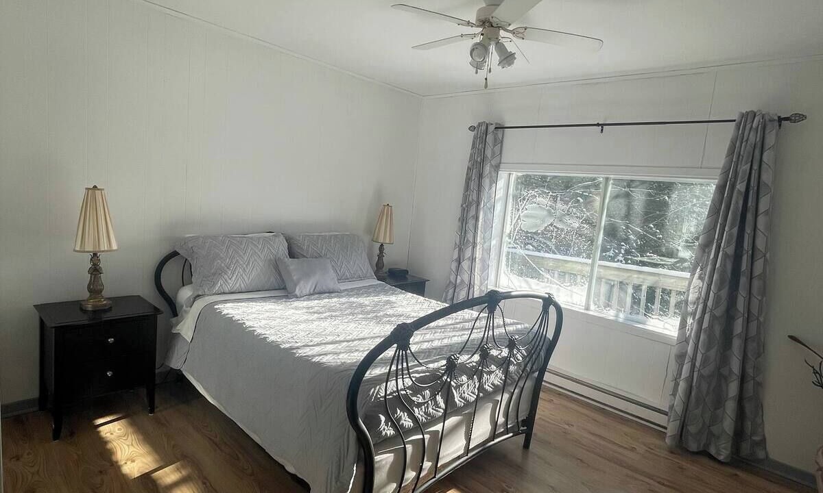 Photo of Bedroom in St-Adolphe-d'Howard