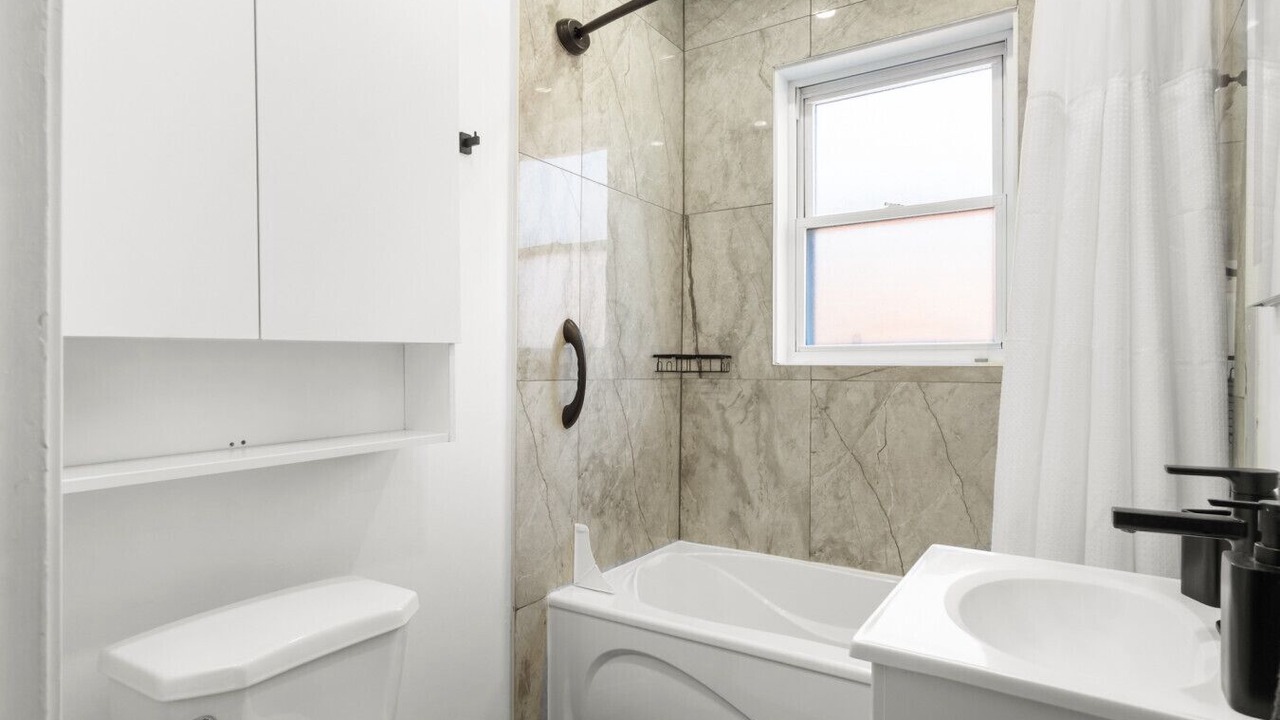 Photo of Bathroom in Rosemont-La Petite-Patrie