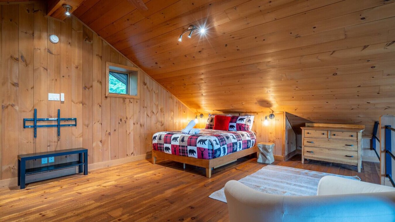 Photo of Bedroom in Val-des-Lacs