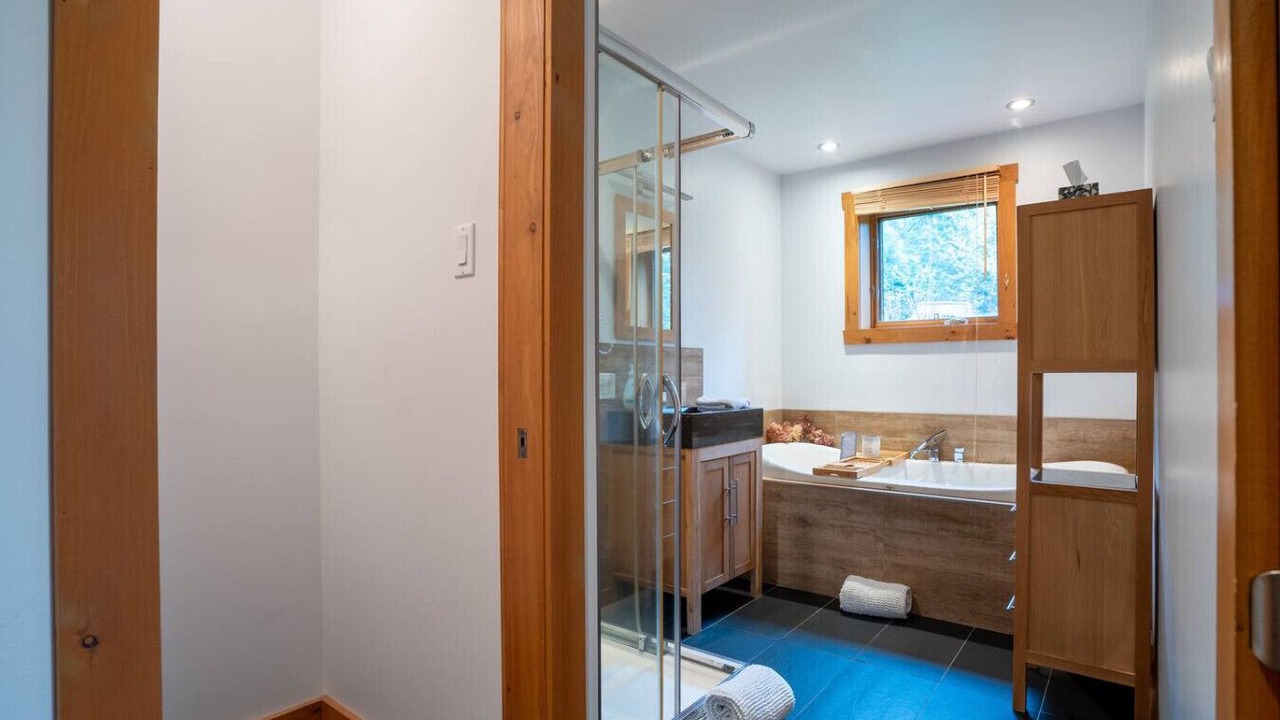 Photo of Bathroom in Val-des-Lacs