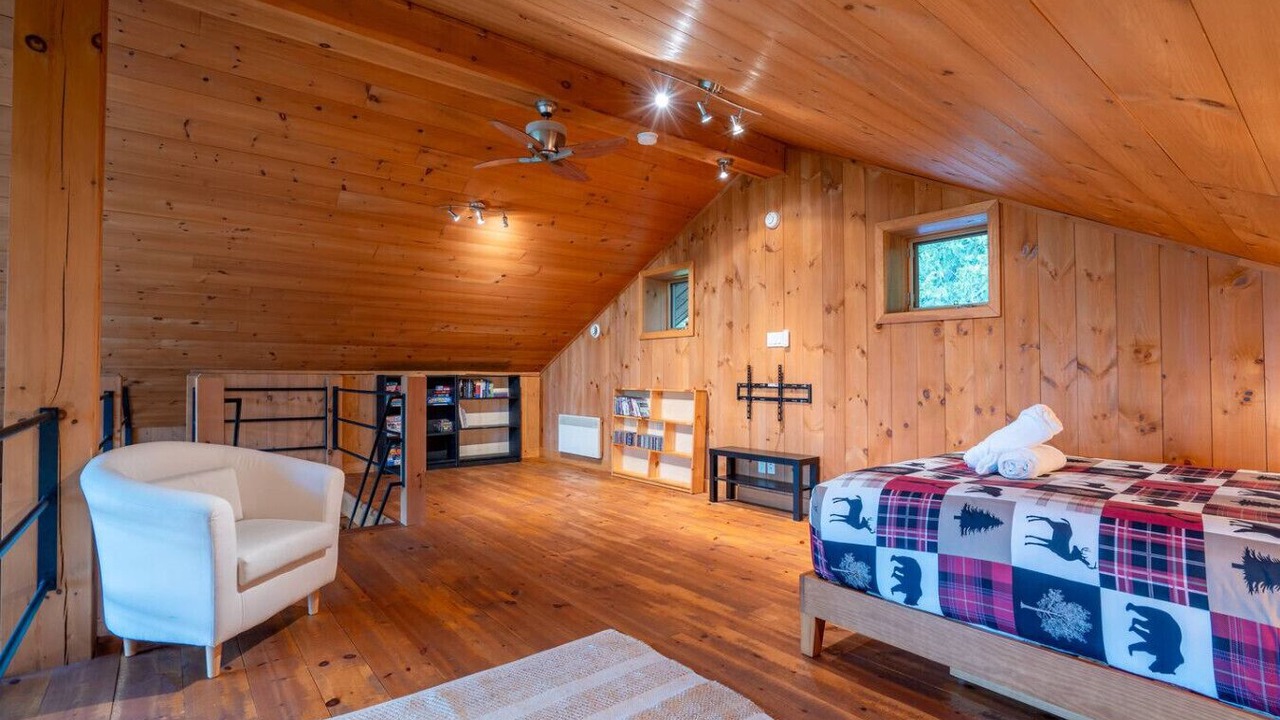 Photo of Bedroom in Val-des-Lacs