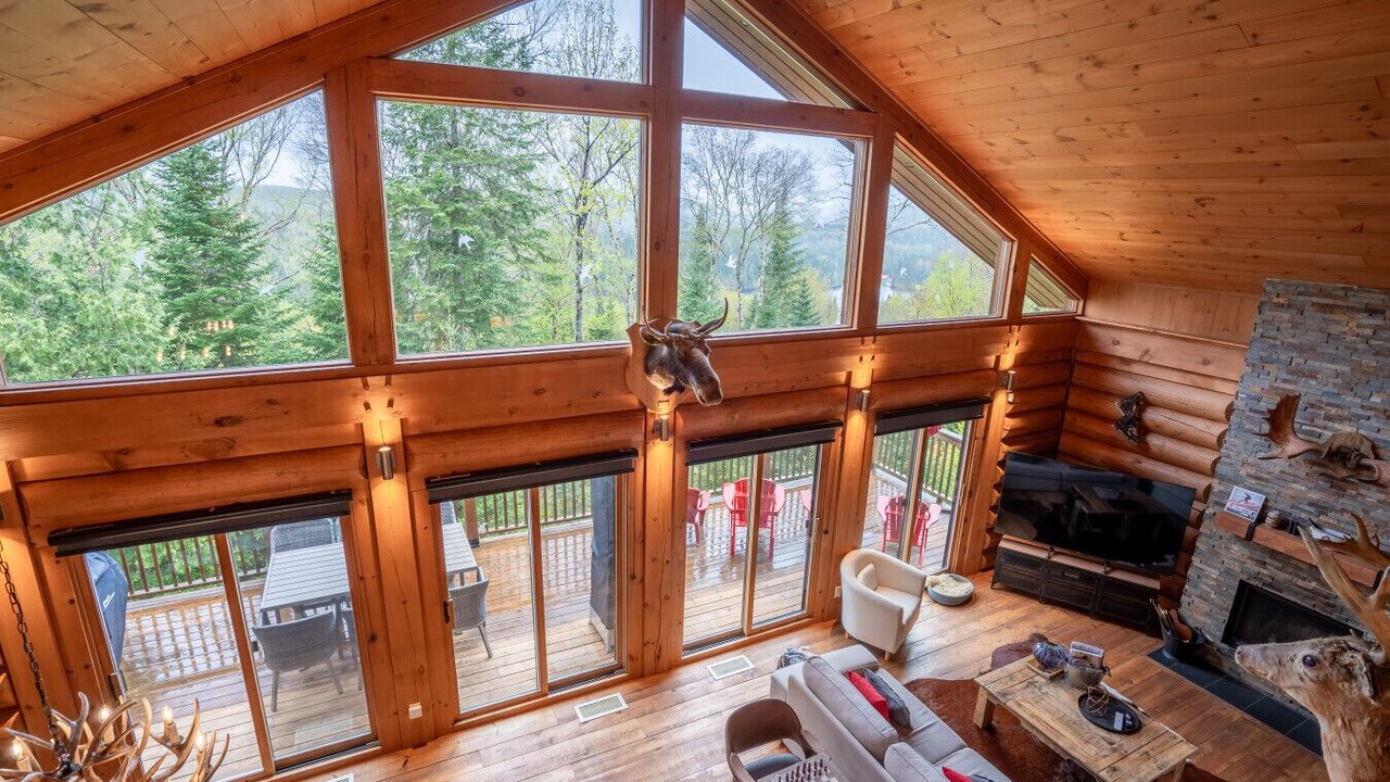 Photo of Livingroom in Val-des-Lacs