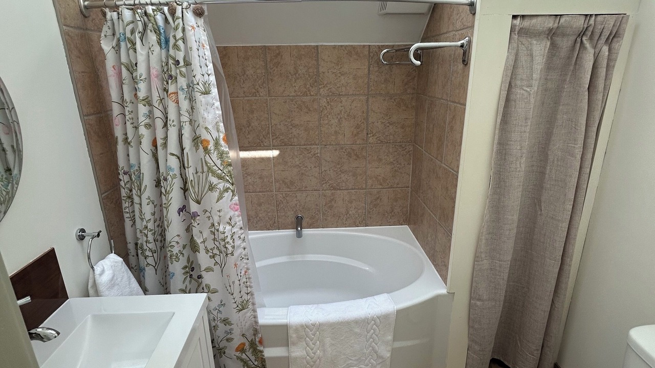 Photo of Bathroom in Salt Spring Island