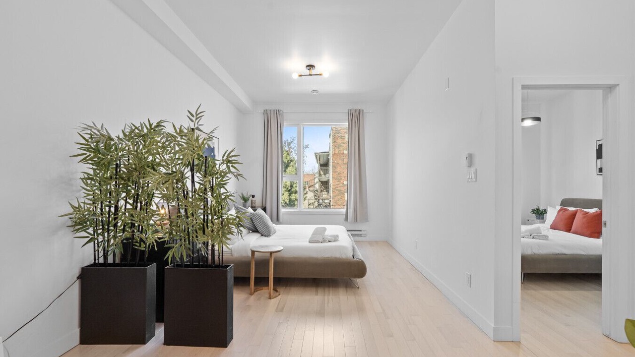Photo of Bedroom in La Petite-Patrie