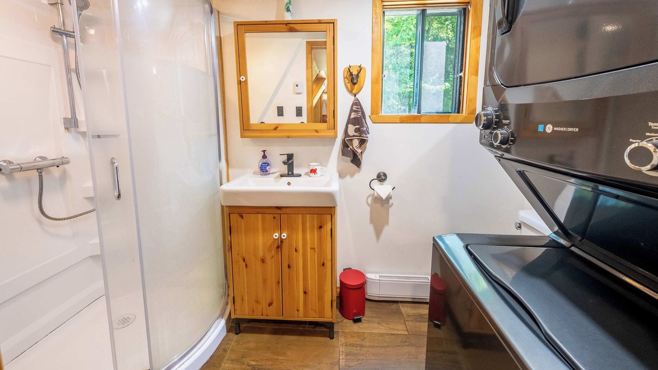 Photo of Bathroom in Portneuf Regional County Municipality