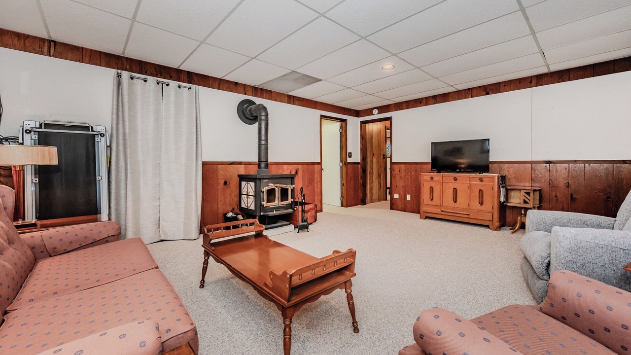 Photo of Livingroom in Wiarton