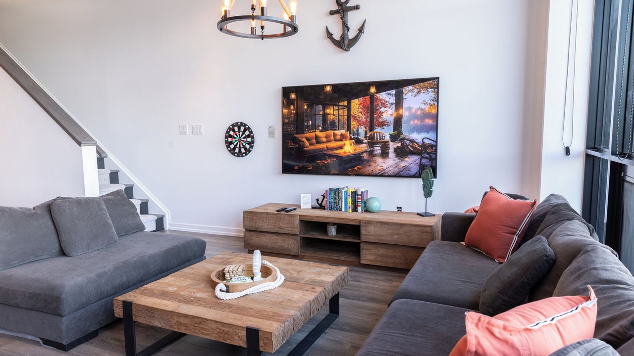 Photo of Livingroom in Innisfil