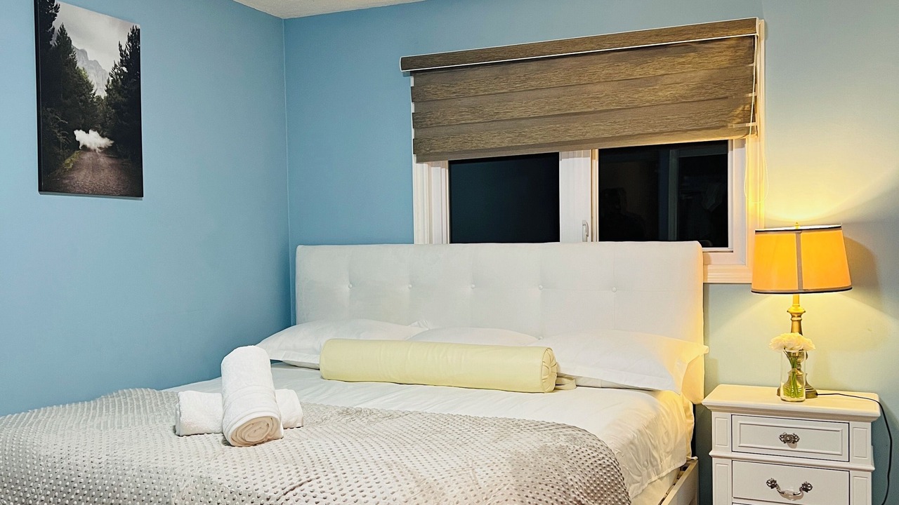 Photo of Bedroom in Oakridge