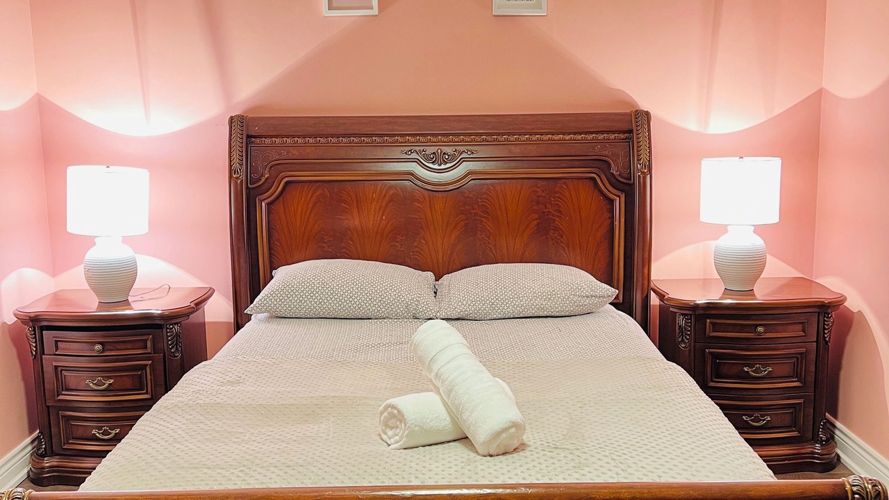 Photo of Bedroom in Oakridge