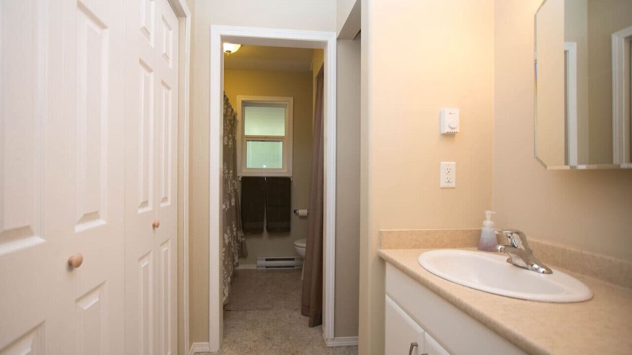 Photo of Bathroom in Okanagan-Similkameen