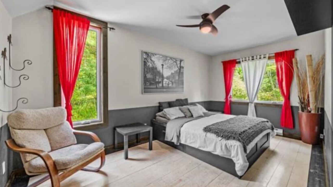 Photo of Bedroom in Magog